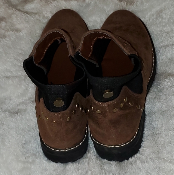 Seven7 Romanoff Waterproof Ankle Boot - Picture 4 of 6